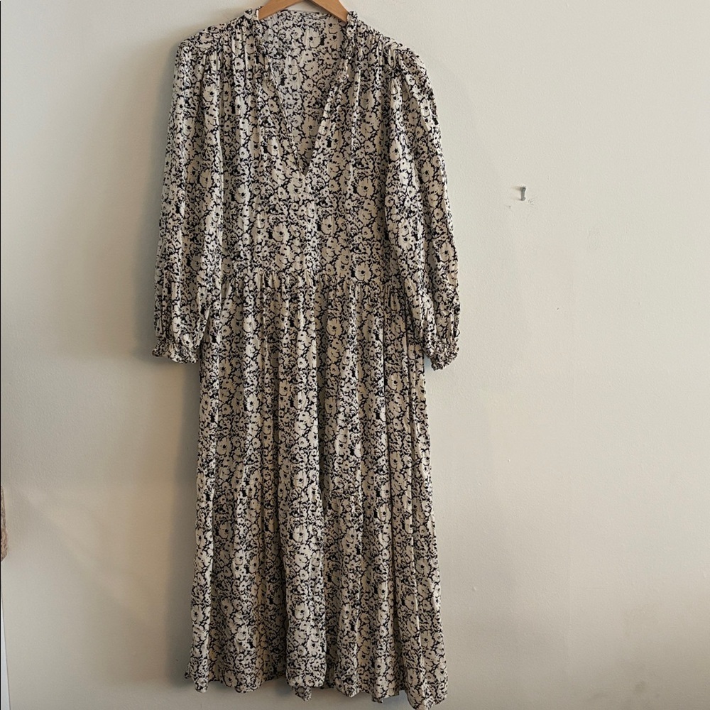 Zara Black and Cream Floral V-Neck Long Sleeve Midi Dress
